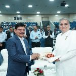 गुरुचरण सिंह होरा की गिरफ्तारी के लिए लोग धरने पर बैठे ,हनुमान चालीसा का किया पाठ