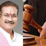 राम मंदिर में हुआ ध्वजारोहण : बटन दबते ही मंदिर के शीर्ष पर फहराया ध्वज, पीएम मोदी की आँखें हुई नम ; आंसू पोछते दिखे साधु- संत