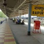 रायपुर रेलवे स्टेशन से चौंकाने वाली खबर, पैसेंजर ट्रेन के डिब्बे में फांसी पर लटका मिला युवक का शव