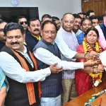 रिठाला मेट्रो के पास भीषण आग: 100 से ज्यादा झुग्गियां जलकर राख, एक युवती की दर्दनाक मौत