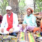 एक ग्रामीण का न्योता, मुख्यमंत्री का अपनापन – प्रधानमंत्री आवास से साकार हुआ सपना, मुख्यमंत्री ने कराया गृह प्रवेश