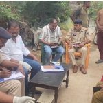नारायणपुर में धर्मांतरण को लेकर फिर बढ़ा विवाद : दो परिवारों को गांव छोड़ने का फरमान, भारी पुलिस बल तैनात