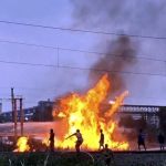 हल्दिया पेट्रोकेमिकल्स की नैफ्था पाइपलाइन में भीषण विस्फोट : आग से 15 लोग झुलसे, रेल सेवा भी प्रभावित