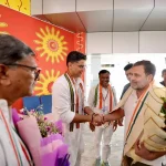 अंतर्राष्ट्रीय योग दिवस पर पावर कंपनी में सामूहिक योगाभ्यास, शीर्षासन और सेतुबंधासन ने बटोरीं सुर्खियां