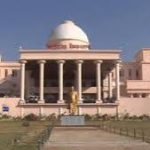 रायपुर में दिल दहला देने वाली घटना: एक ही परिवार के 5 सदस्य मृत मिले, पिता फंदे पर लटका मिला, पत्नी और 3 बच्चों की संदिग्ध मौत