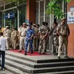 दिल्ली में आज भी 16 मेट्रो स्टेशन बंद, DMRC का बड़ा फैसला; यात्रियों के लिए एडवाइजरी जारी
