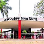 कर्नाटक में भीषण सड़क हादसा: ट्रक से टकराई एमयूवी, धारवाड़ के 6 लोगों की मौत, 3 गंभीर घायल