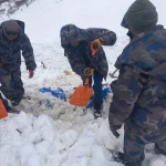 यमुनोत्री हाईवे पर भूस्खलन से यातायात ठप, स्यानाचट्टी में यमुना का जलस्तर बढ़ा