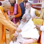 उन्नाव एक्सप्रेसवे पर भीषण हादसा: स्लीपर बस ने कार को रौंदा, महिला व दो मासूम समेत 5 की मौत, 17 यात्री घायल