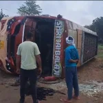 खेत की रखवाली बनी मौत का कारण: करंट की चपेट में आकर पिता-पुत्र की दर्दनाक मौत, गांव में मातम