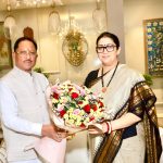 CM Sai Meet Smriti Irani: सीएम साय ने स्मृति ईरानी से की सौजन्य मुलाकात, बस्तर के विकास और जनकल्याणकारी योजनाओं पर हुई चर्चा